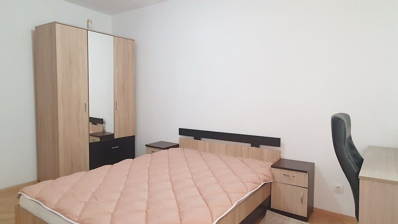 Titan, zona Policlinica, Burdujeni, apartament 2 camere parc & metrou.