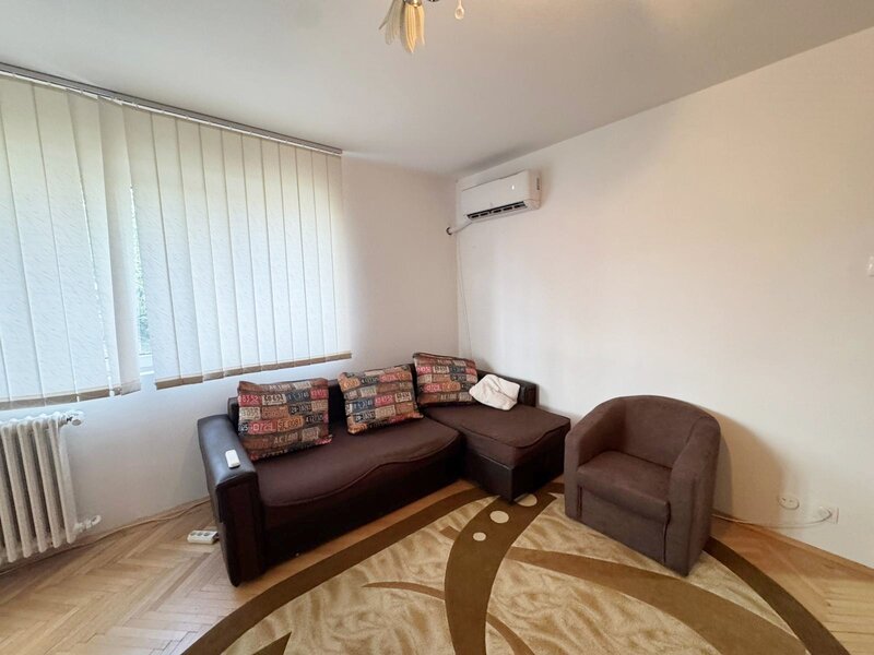 Titan, zona Policlinica, Burdujeni, apartament 2 camere parc & metrou.